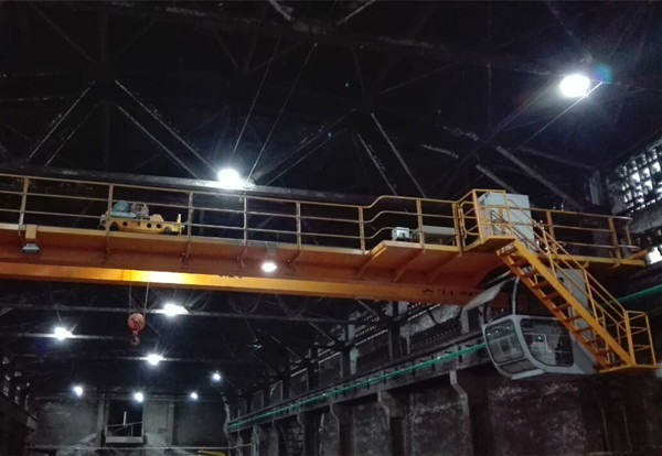 五粮液技术中心起重机