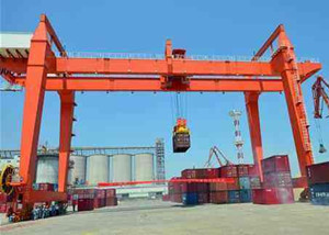 轨道式集装箱门式起重机